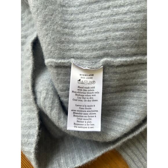 Everlane Mock Neck Wool Yak Blend Sky Blue Sweater Women's sz Small Preppy Cozy - Picture 10 of 12